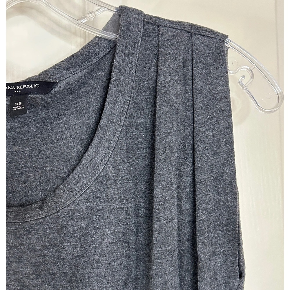 Banana Republic‎ Gray Sleeveless Tank Top XS Pleated Shoulder Casual - Picture 4 of 9